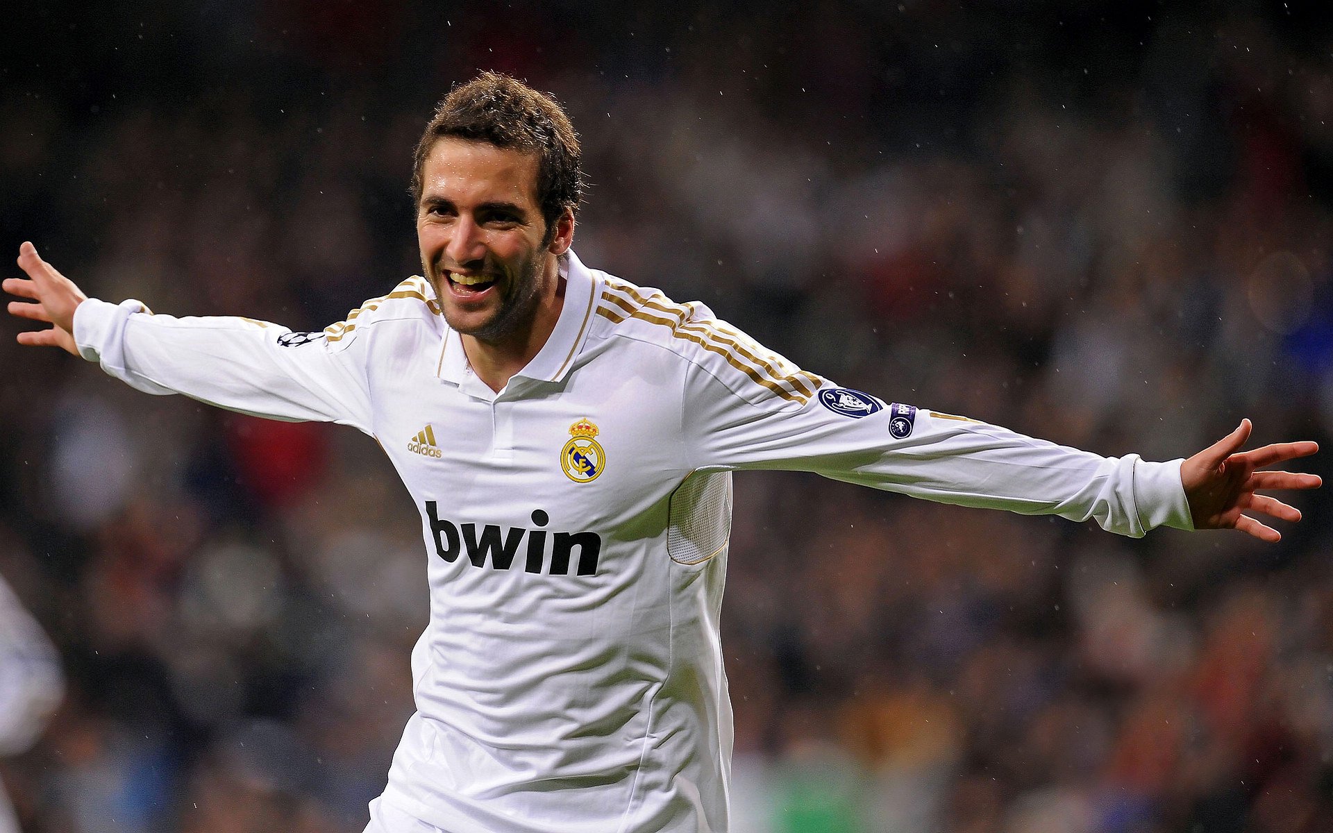 创新电竞内容制作，虚拟主播助阵大型赛事，虚拟化电子竞技