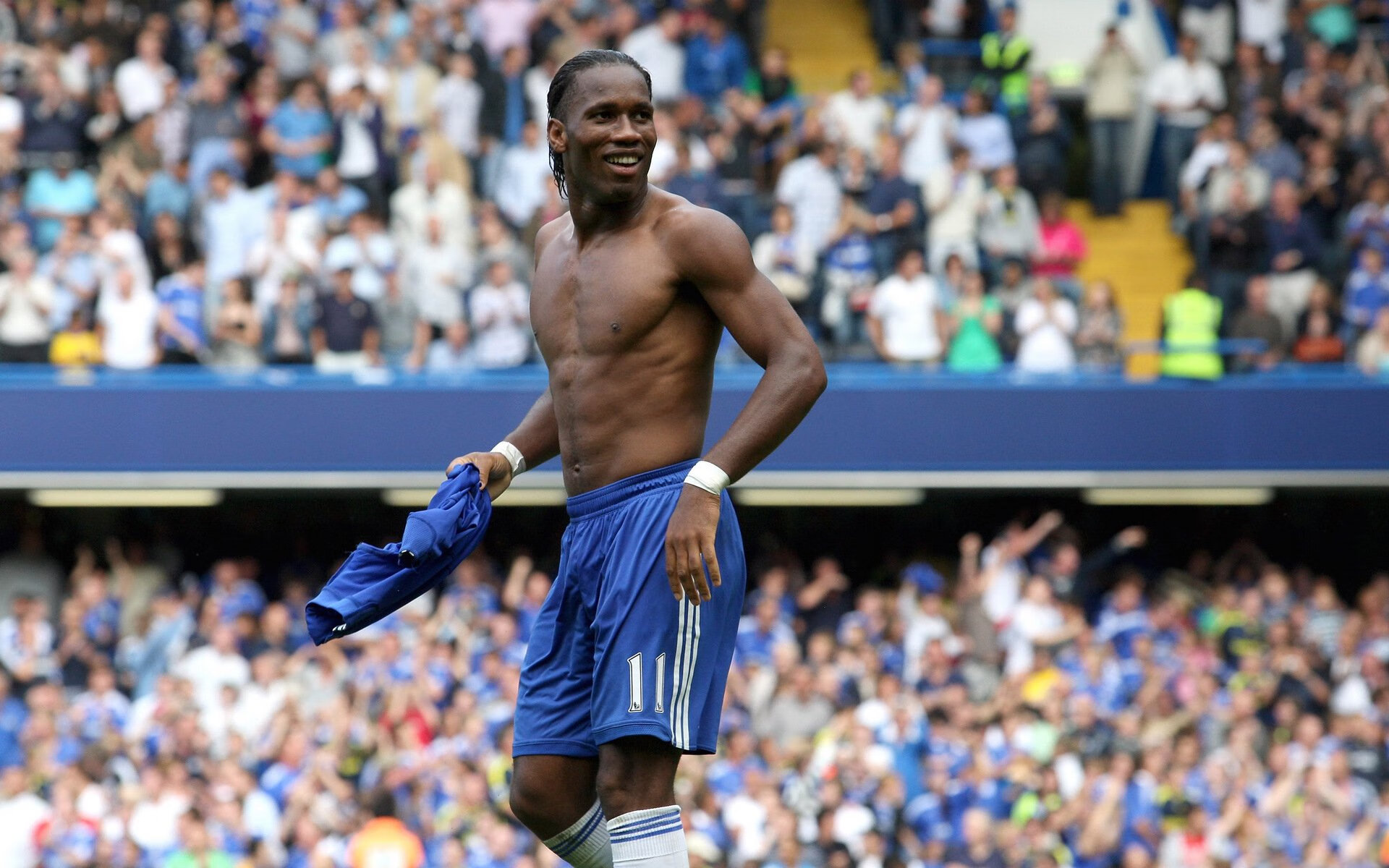 巴萨控球战术引领潮流，保持赛场主动权，巴萨控球打法