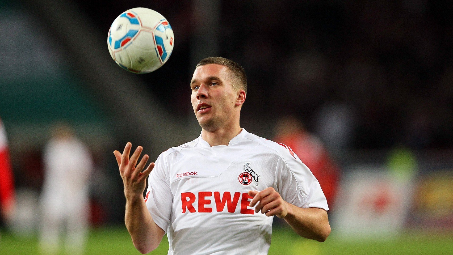 巴萨控球率高达70%,逐步削弱对手信心,巴萨传控足球