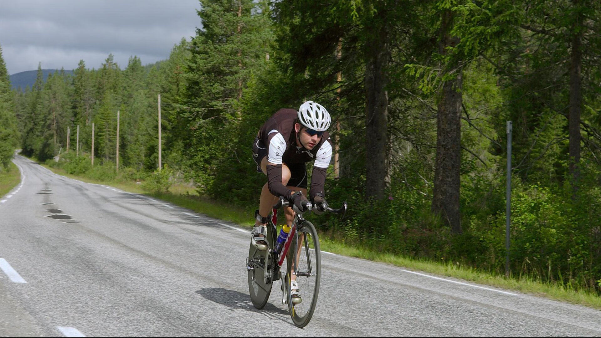 掩护后的处理选择是否应由节奏预判引导，掩护的时候,下面那个说法是错误的(1分)